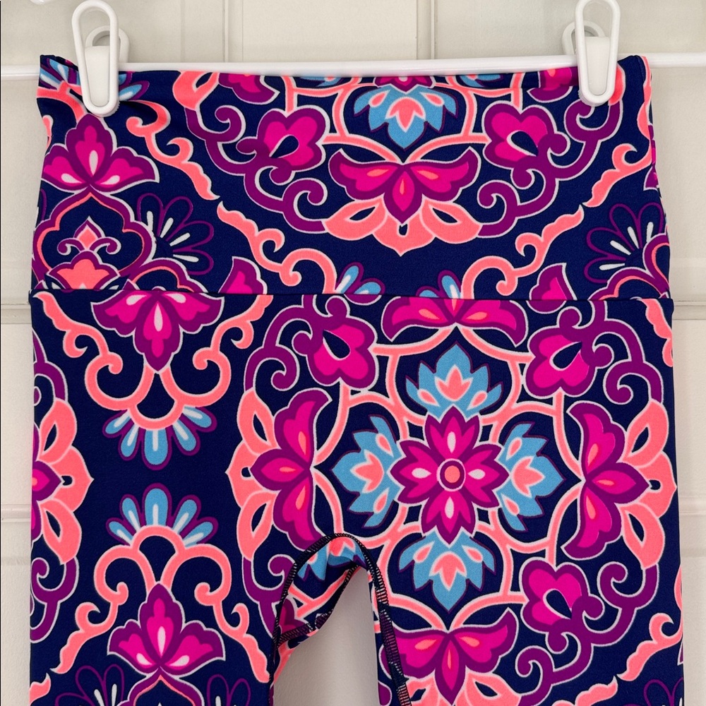 NWOT K-DEER leggings size M blue pink Made in USA bright colorful - Picture 3 of 5